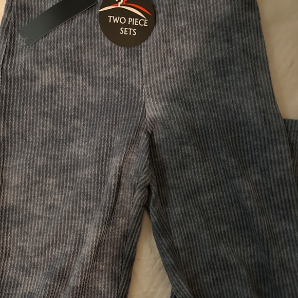 Women corduroy top and pants - Picture 2 of 5